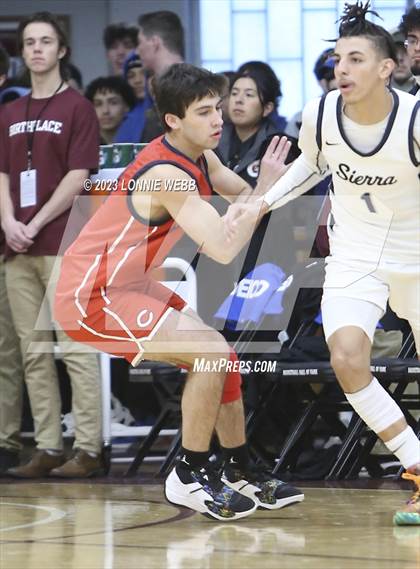 Thumbnail 2 in Christopher Columbus vs Sierra Canyon (Spalding Hoophall Classic) photogallery.