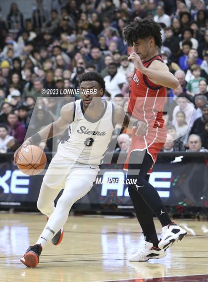 Thumbnail 2 in Christopher Columbus vs Sierra Canyon (Spalding Hoophall Classic) photogallery.