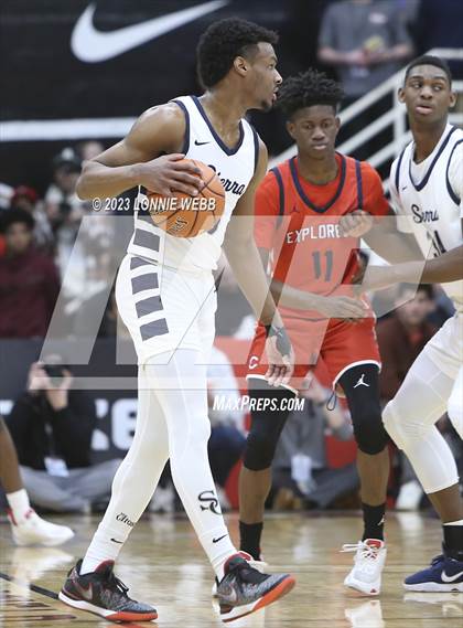 Thumbnail 2 in Christopher Columbus vs Sierra Canyon (Spalding Hoophall Classic) photogallery.