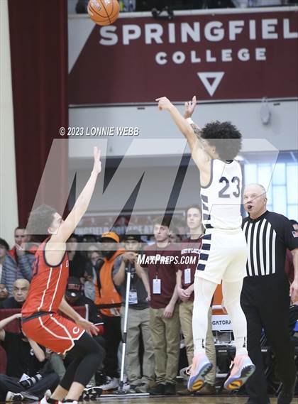 Thumbnail 2 in Christopher Columbus vs Sierra Canyon (Spalding Hoophall Classic) photogallery.