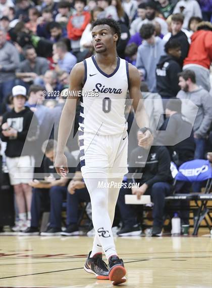 Thumbnail 2 in Christopher Columbus vs Sierra Canyon (Spalding Hoophall Classic) photogallery.