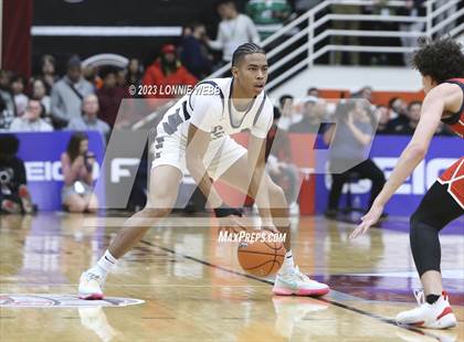 Thumbnail 1 in Christopher Columbus vs Sierra Canyon (Spalding Hoophall Classic) photogallery.