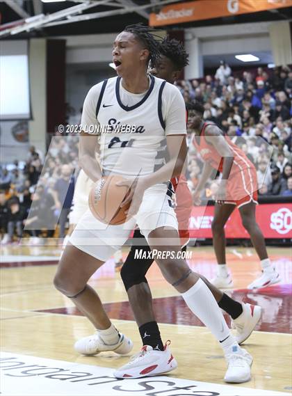 Thumbnail 2 in Christopher Columbus vs Sierra Canyon (Spalding Hoophall Classic) photogallery.