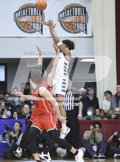 Thumbnail 3 in Christopher Columbus vs Sierra Canyon (Spalding Hoophall Classic) photogallery.