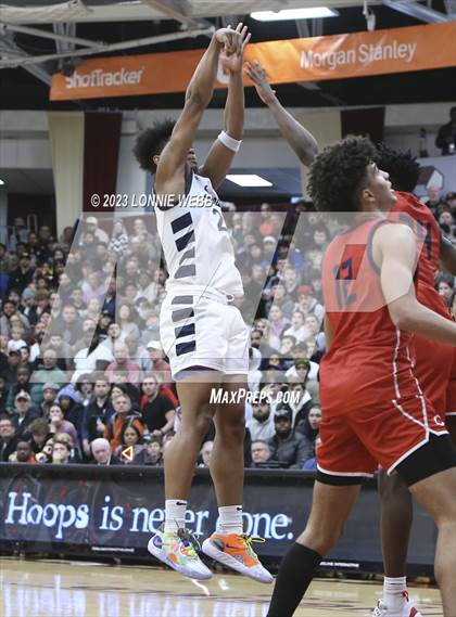 Thumbnail 1 in Christopher Columbus vs Sierra Canyon (Spalding Hoophall Classic) photogallery.