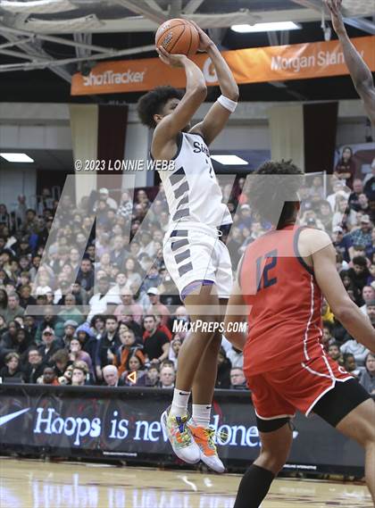 Thumbnail 1 in Christopher Columbus vs Sierra Canyon (Spalding Hoophall Classic) photogallery.