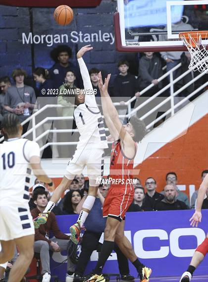 Thumbnail 2 in Christopher Columbus vs Sierra Canyon (Spalding Hoophall Classic) photogallery.