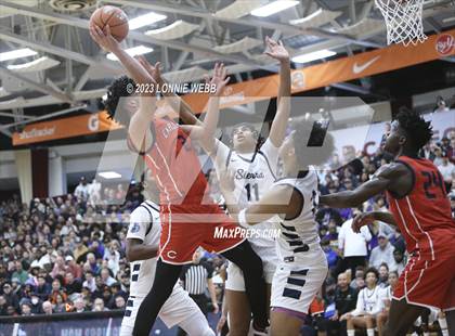Thumbnail 2 in Christopher Columbus vs Sierra Canyon (Spalding Hoophall Classic) photogallery.