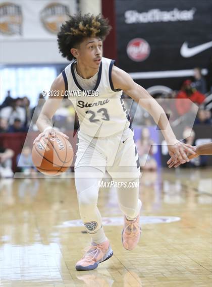 Thumbnail 1 in Christopher Columbus vs Sierra Canyon (Spalding Hoophall Classic) photogallery.
