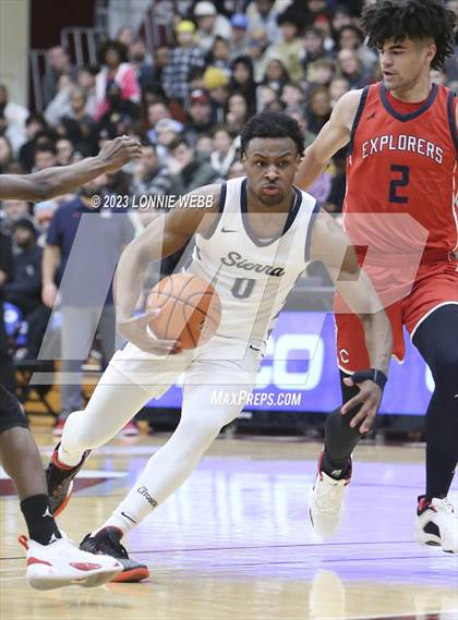 Thumbnail 2 in Christopher Columbus vs Sierra Canyon (Spalding Hoophall Classic) photogallery.