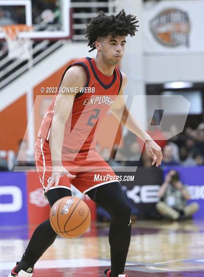 Thumbnail 3 in Christopher Columbus vs Sierra Canyon (Spalding Hoophall Classic) photogallery.