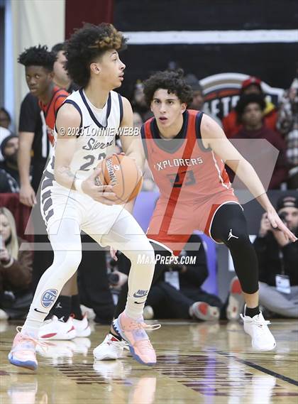 Thumbnail 2 in Christopher Columbus vs Sierra Canyon (Spalding Hoophall Classic) photogallery.