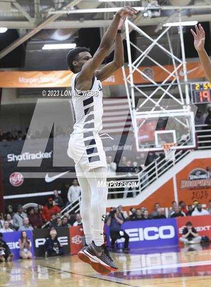 Thumbnail 1 in Christopher Columbus vs Sierra Canyon (Spalding Hoophall Classic) photogallery.
