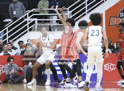 Thumbnail 3 in Christopher Columbus vs Sierra Canyon (Spalding Hoophall Classic) photogallery.