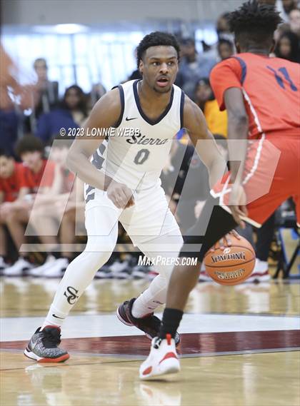 Thumbnail 1 in Christopher Columbus vs Sierra Canyon (Spalding Hoophall Classic) photogallery.