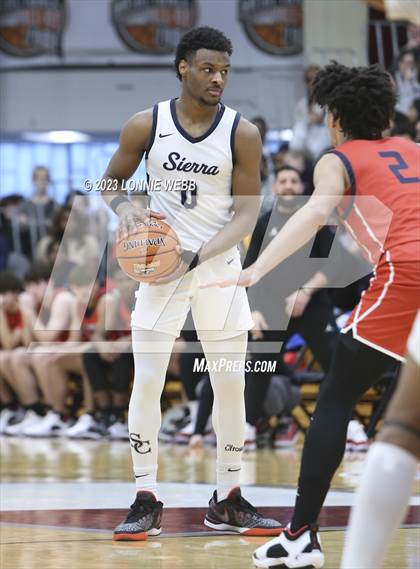 Thumbnail 3 in Christopher Columbus vs Sierra Canyon (Spalding Hoophall Classic) photogallery.