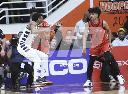 Thumbnail 3 in Christopher Columbus vs Sierra Canyon (Spalding Hoophall Classic) photogallery.