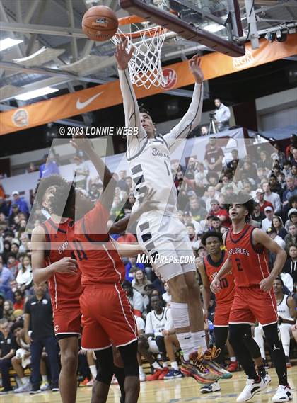 Thumbnail 3 in Christopher Columbus vs Sierra Canyon (Spalding Hoophall Classic) photogallery.