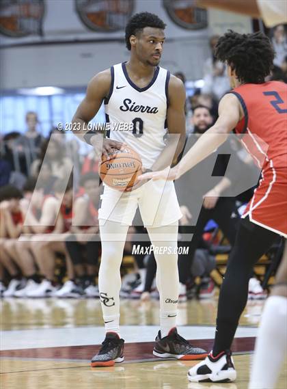 Thumbnail 1 in Christopher Columbus vs Sierra Canyon (Spalding Hoophall Classic) photogallery.