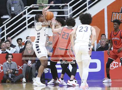 Thumbnail 3 in Christopher Columbus vs Sierra Canyon (Spalding Hoophall Classic) photogallery.