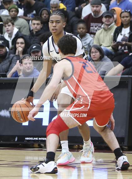 Thumbnail 1 in Christopher Columbus vs Sierra Canyon (Spalding Hoophall Classic) photogallery.