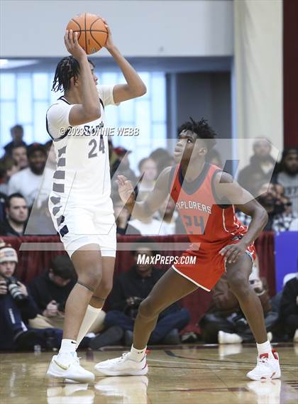 Thumbnail 2 in Christopher Columbus vs Sierra Canyon (Spalding Hoophall Classic) photogallery.