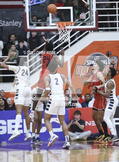 Thumbnail 2 in Christopher Columbus vs Sierra Canyon (Spalding Hoophall Classic) photogallery.