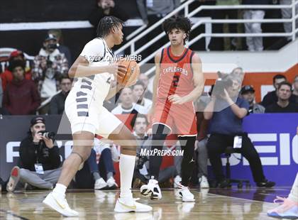 Thumbnail 1 in Christopher Columbus vs Sierra Canyon (Spalding Hoophall Classic) photogallery.