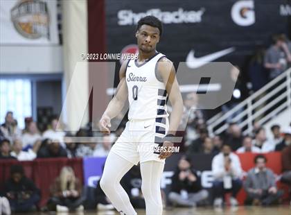 Thumbnail 2 in Christopher Columbus vs Sierra Canyon (Spalding Hoophall Classic) photogallery.