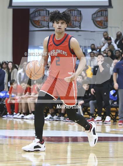 Thumbnail 2 in Christopher Columbus vs Sierra Canyon (Spalding Hoophall Classic) photogallery.