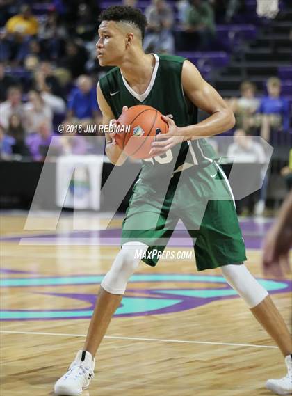 Thumbnail 1 in Tampa Catholic vs. East St. Louis (City of Palms Classic) photogallery.