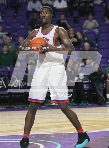 Thumbnail 3 in Tampa Catholic vs. East St. Louis (City of Palms Classic) photogallery.