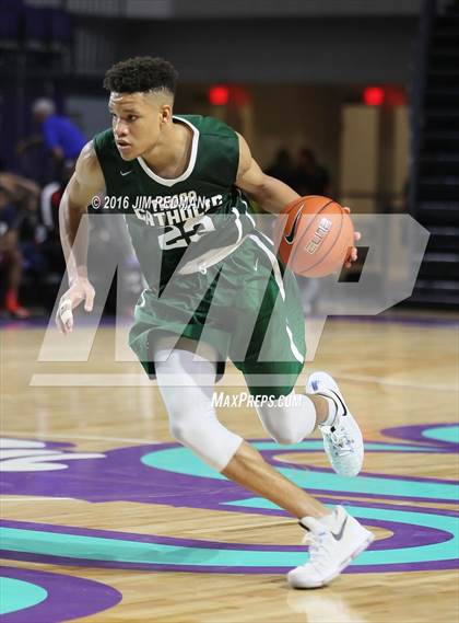 Thumbnail 1 in Tampa Catholic vs. East St. Louis (City of Palms Classic) photogallery.