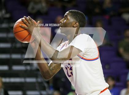 Thumbnail 1 in Tampa Catholic vs. East St. Louis (City of Palms Classic) photogallery.