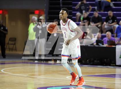 Thumbnail 3 in Tampa Catholic vs. East St. Louis (City of Palms Classic) photogallery.