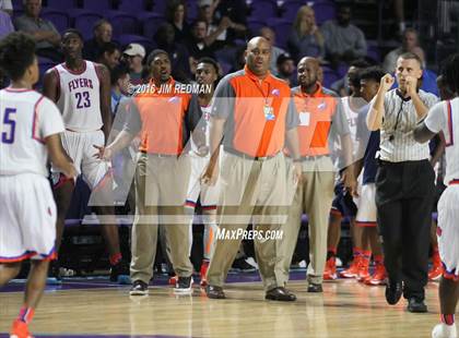 Thumbnail 2 in Tampa Catholic vs. East St. Louis (City of Palms Classic) photogallery.