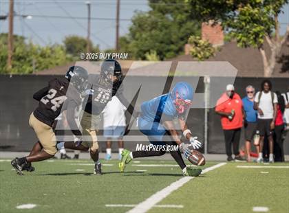 Thumbnail 1 in Serra @ Servite (Scrimmage) photogallery.
