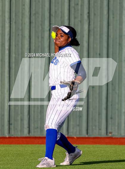 Thumbnail 1 in Guyer @ Allen photogallery.