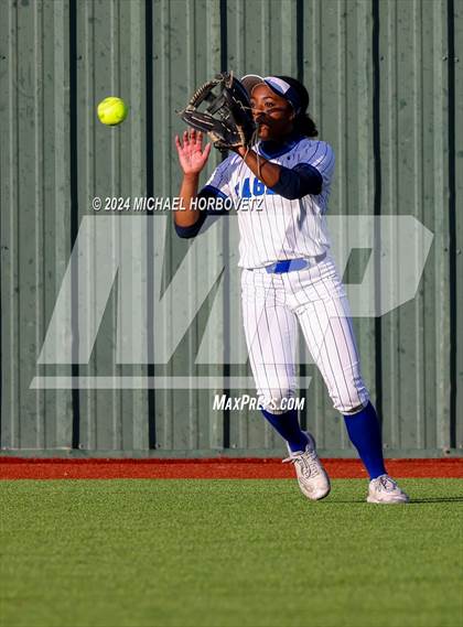 Thumbnail 1 in Guyer @ Allen photogallery.