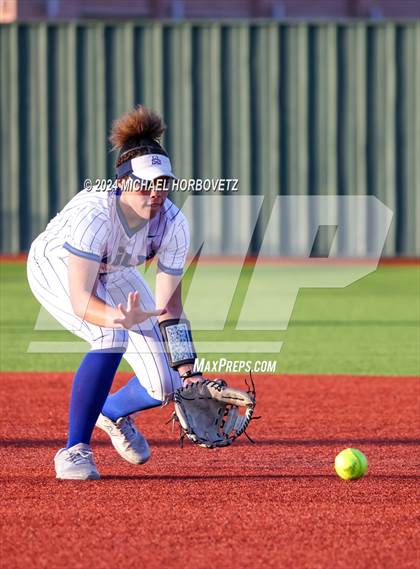 Thumbnail 2 in Guyer @ Allen photogallery.