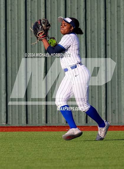 Thumbnail 2 in Guyer @ Allen photogallery.
