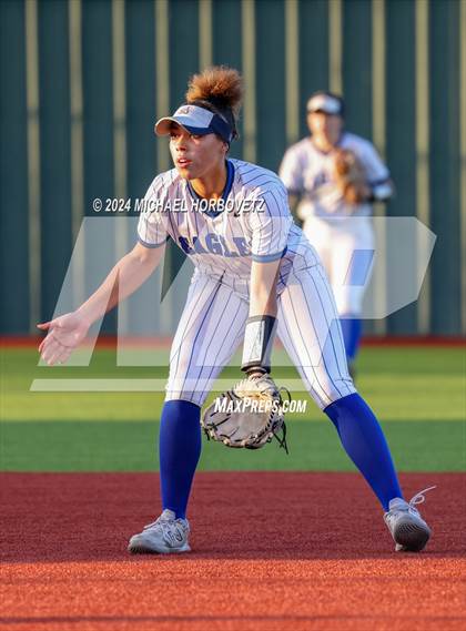 Thumbnail 1 in Guyer @ Allen photogallery.