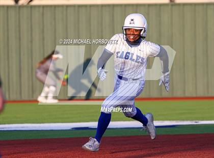 Thumbnail 3 in Guyer @ Allen photogallery.