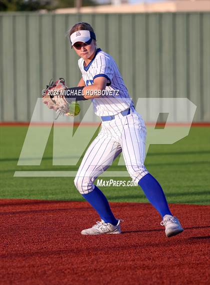 Thumbnail 2 in Guyer @ Allen photogallery.