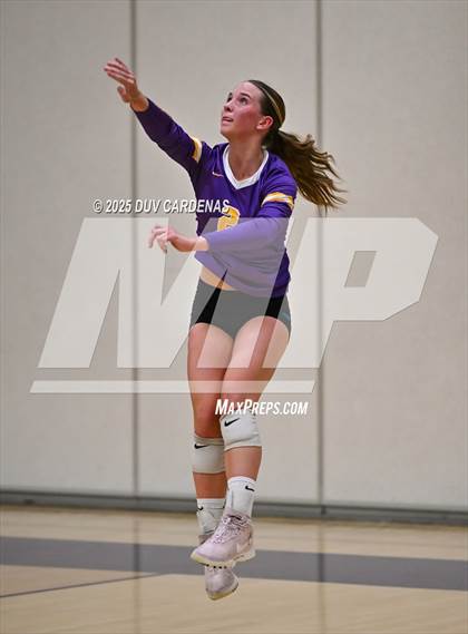 Thumbnail 3 in Kelseyville @ Escalon (CIF Division V Round II) photogallery.