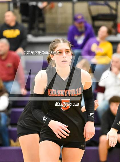 Thumbnail 1 in Kelseyville @ Escalon (CIF Division V Round II) photogallery.