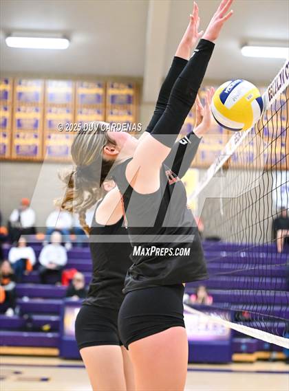 Thumbnail 3 in Kelseyville @ Escalon (CIF Division V Round II) photogallery.