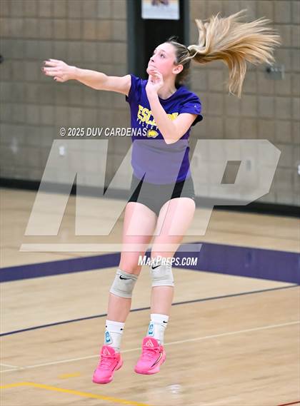 Thumbnail 3 in Kelseyville @ Escalon (CIF Division V Round II) photogallery.