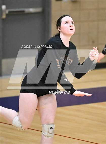 Thumbnail 1 in Kelseyville @ Escalon (CIF Division V Round II) photogallery.