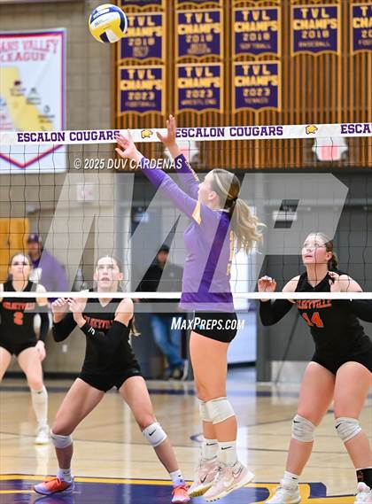 Thumbnail 2 in Kelseyville @ Escalon (CIF Division V Round II) photogallery.